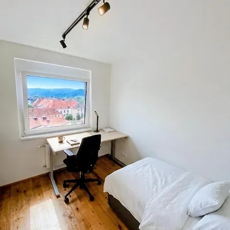 شقة Geraeumiges City-apartment Klagenfurt *