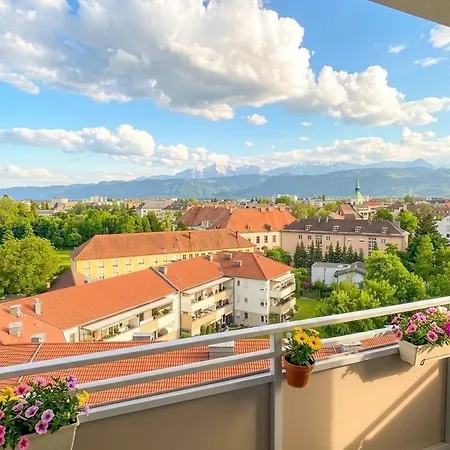 Geraeumiges City-apartment Klagenfurt * كلاغنفورت